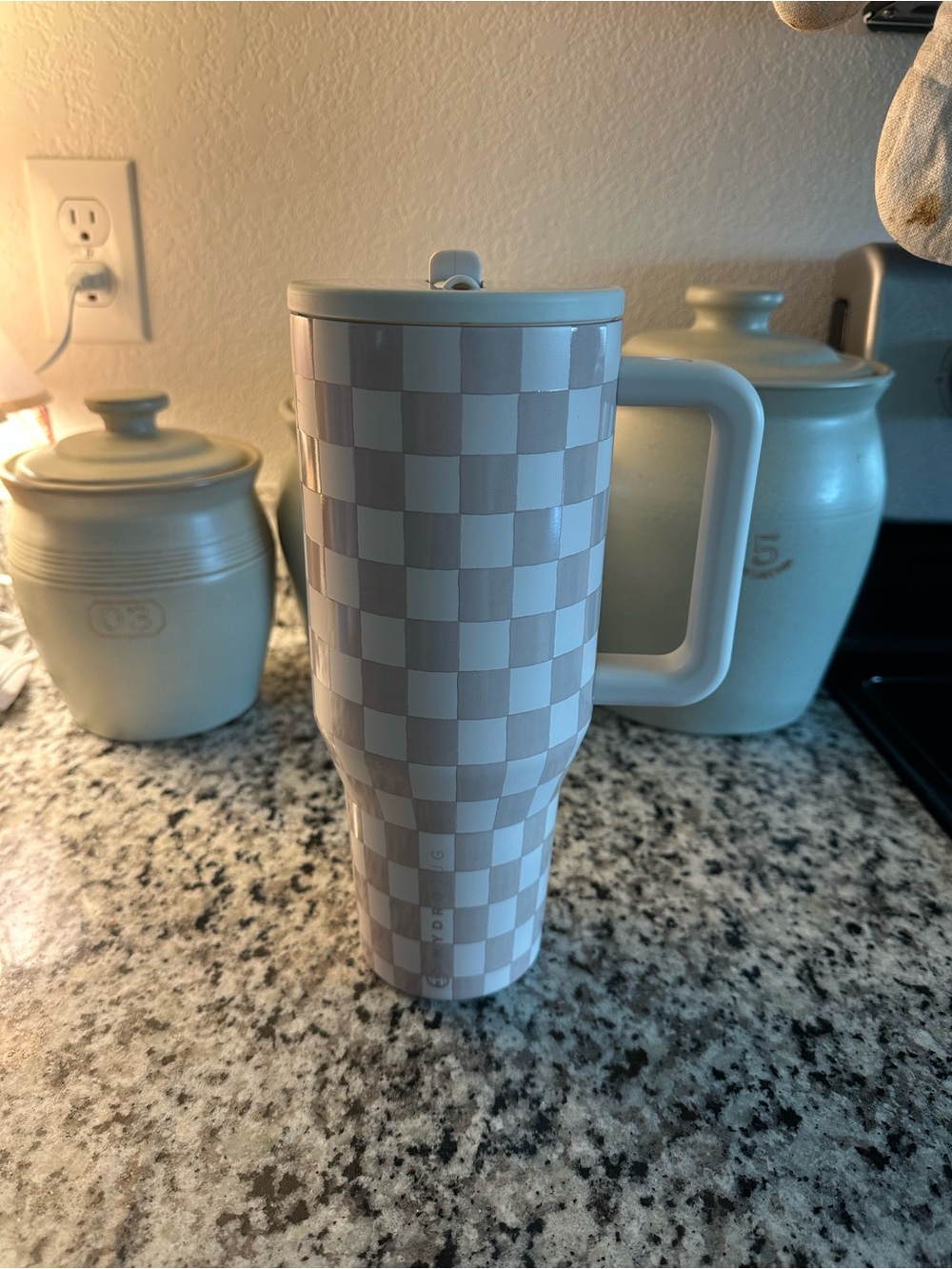 Hydrojug Sandstone 40 oz EUC